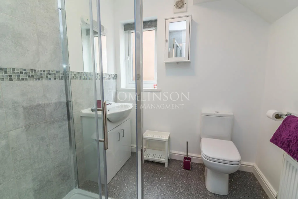 2 bedroom semi-detached house for rent