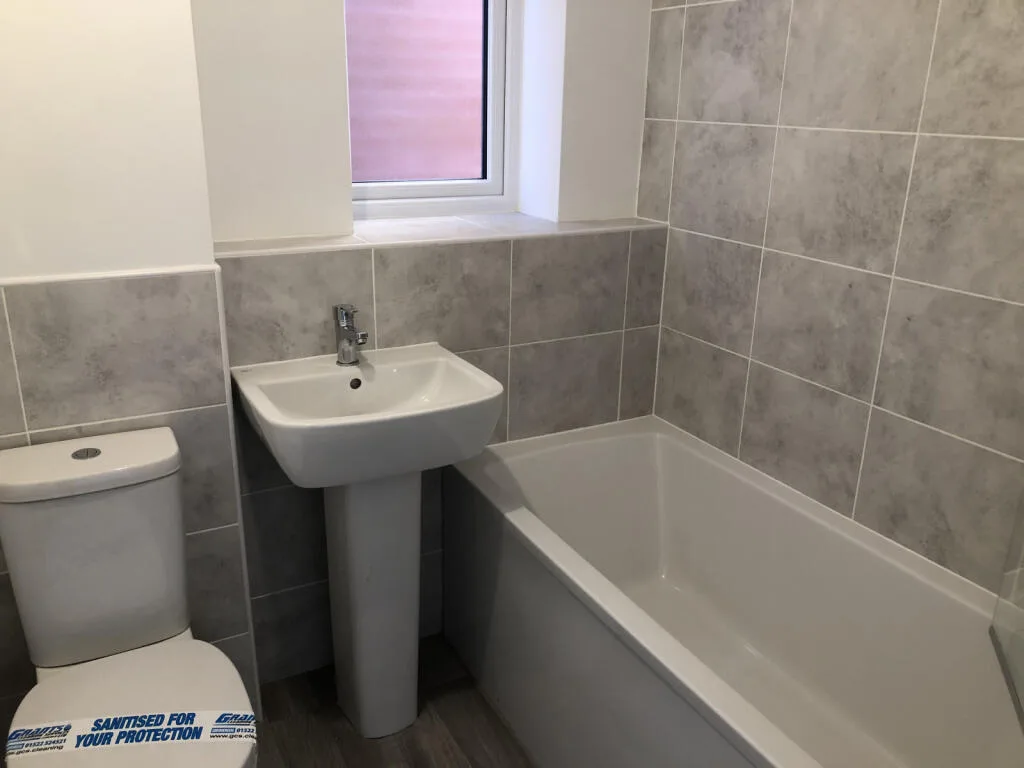 2 bedroom semi-detached house for rent
