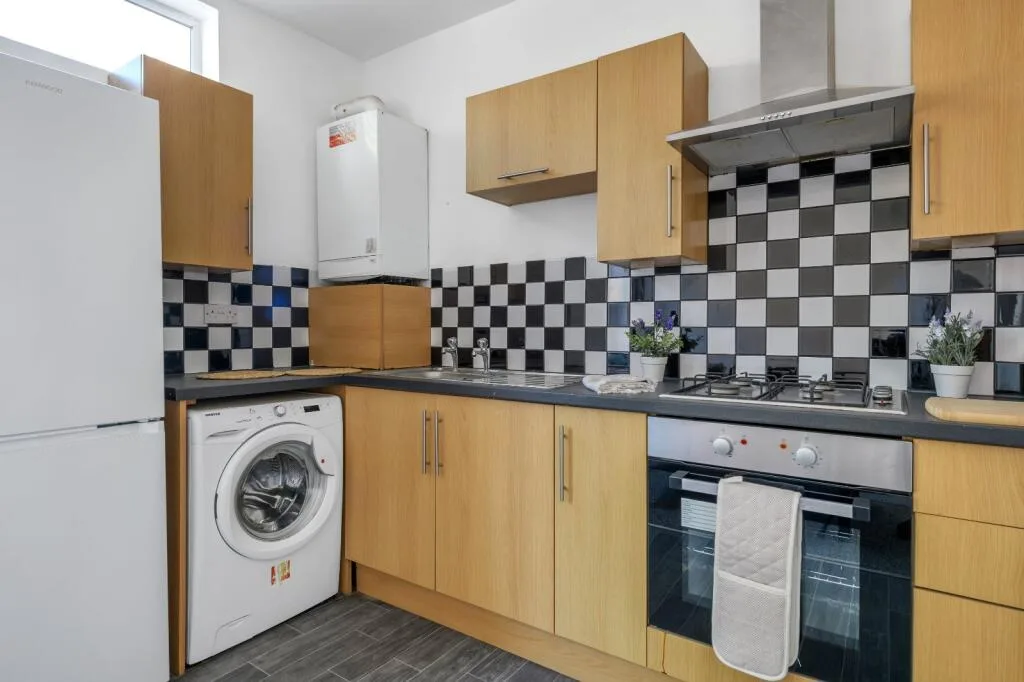 4 bedroom flat for rent