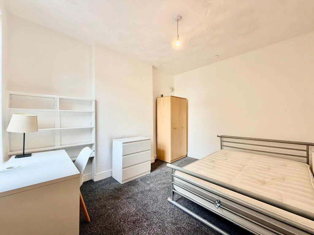 4 bedroom terraced house for rent
