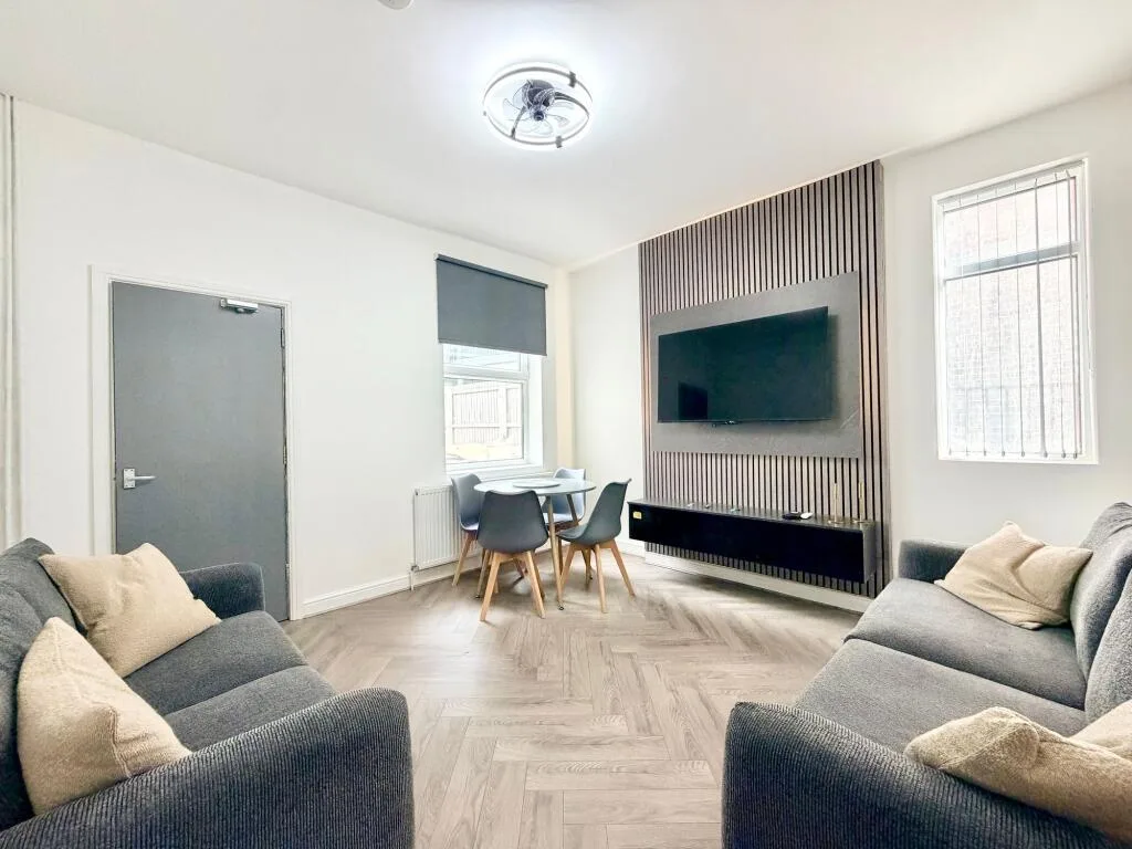 4 bedroom terraced house for rent