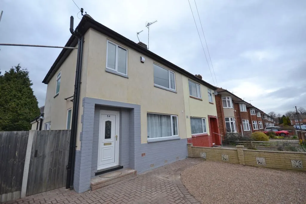 5 bedroom semi-detached house for rent