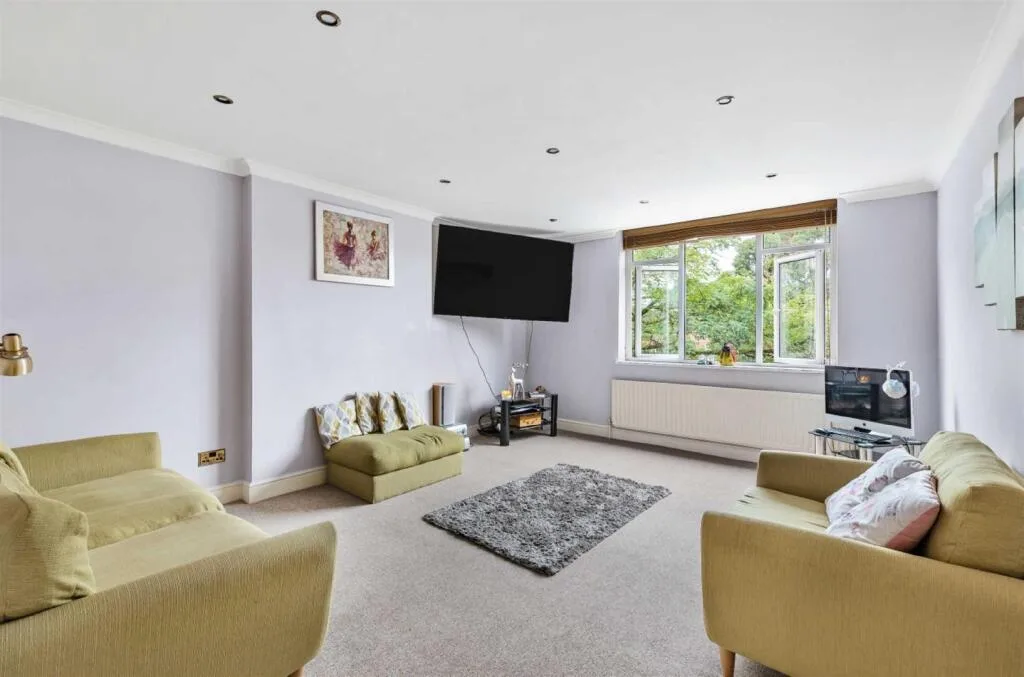 2 bedroom flat for rent