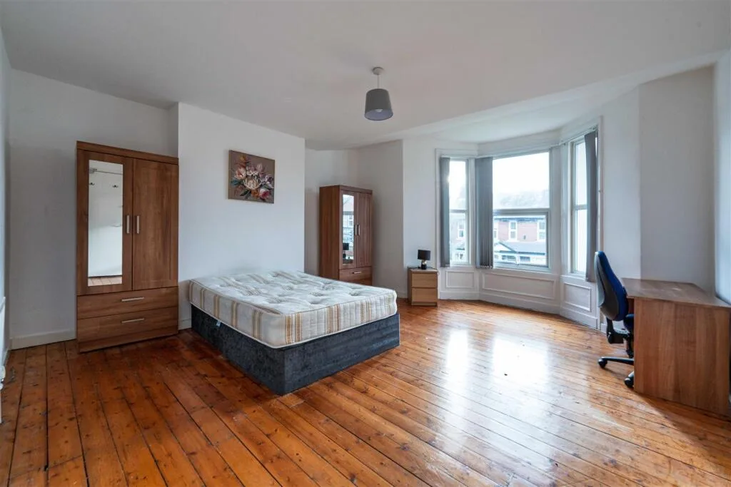 3 bedroom maisonette for rent