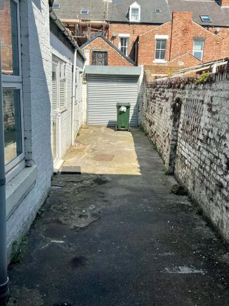 6 bedroom terraced house for rent