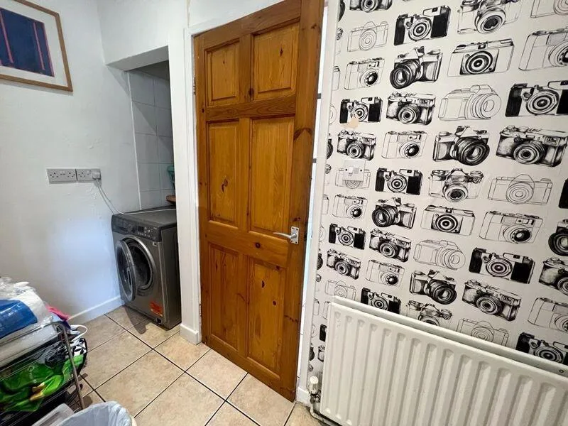 6 bedroom terraced house for rent