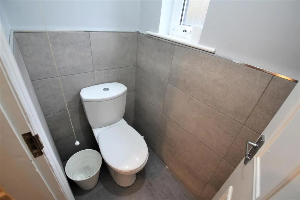 5 bedroom terraced house for rent