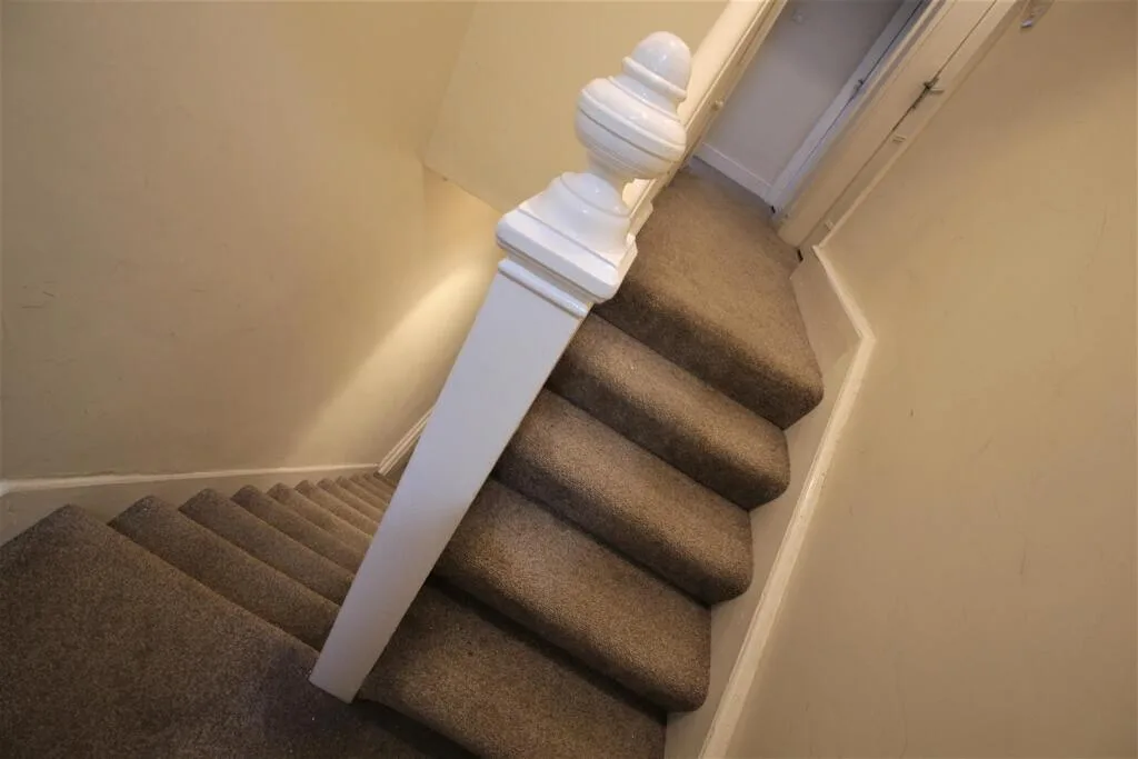 5 bedroom terraced house for rent
