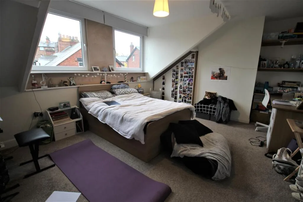 5 bedroom terraced house for rent