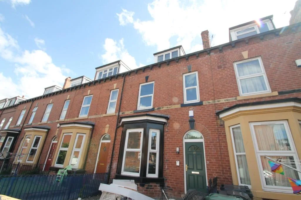 4 bedroom terraced house for rent