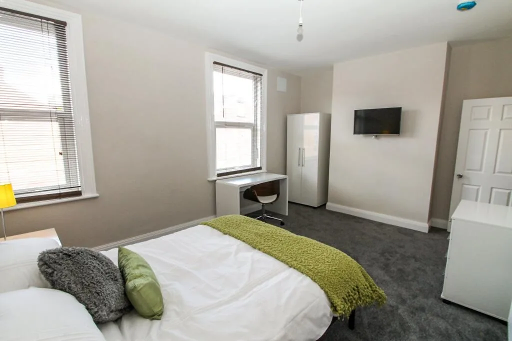 4 bedroom terraced house for rent