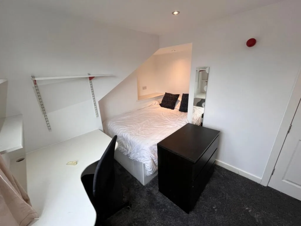 4 bedroom terraced house for rent