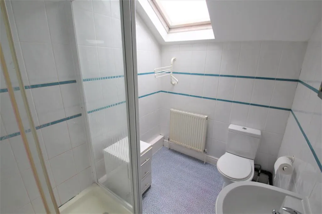 6 bedroom terraced house for rent