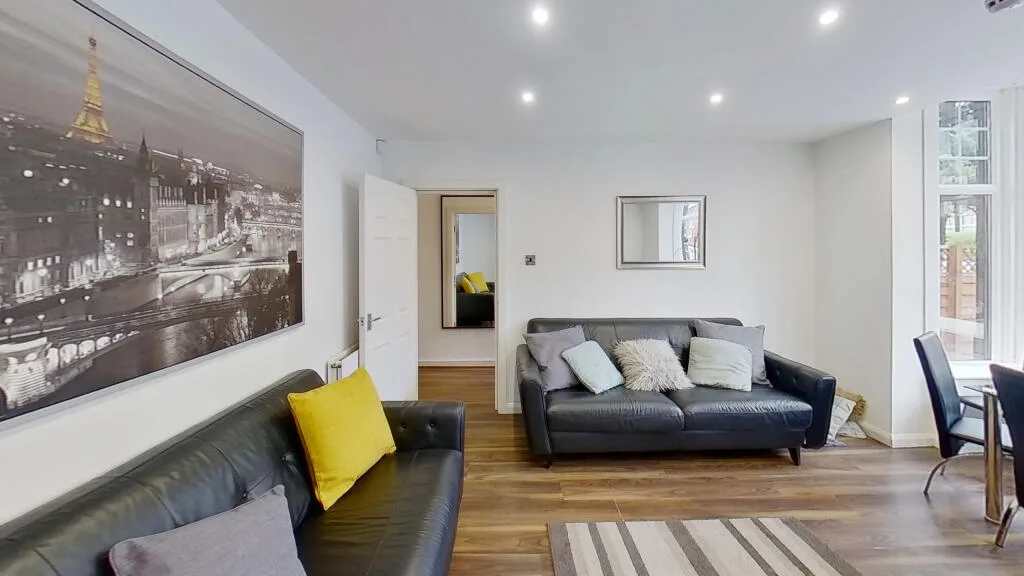 7 bedroom terraced house for rent