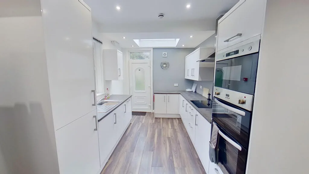 7 bedroom terraced house for rent
