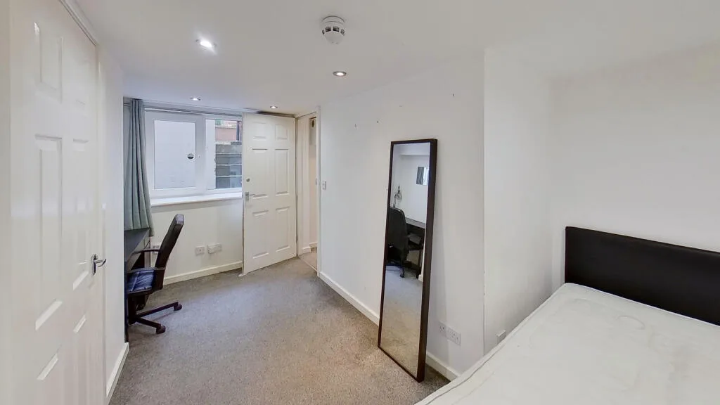 7 bedroom terraced house for rent