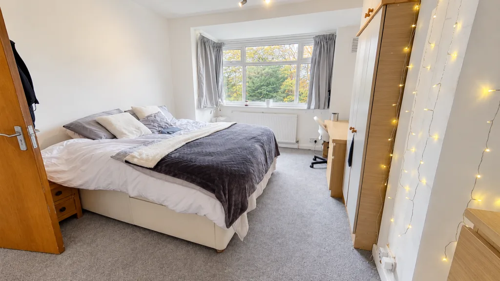 7 bedroom semi-detached house for rent
