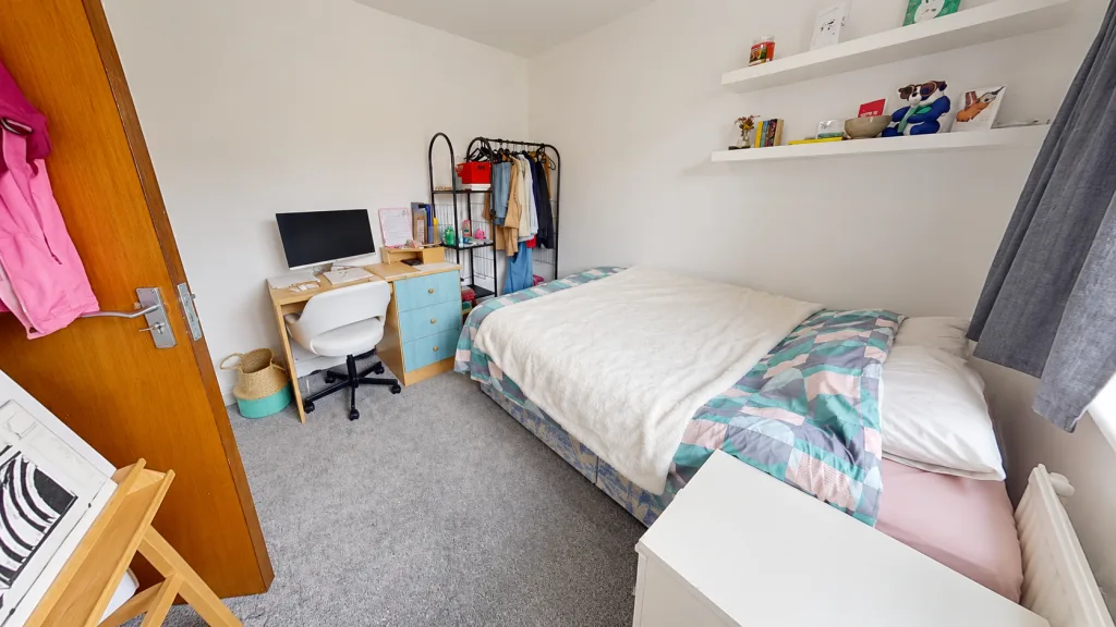 7 bedroom semi-detached house for rent