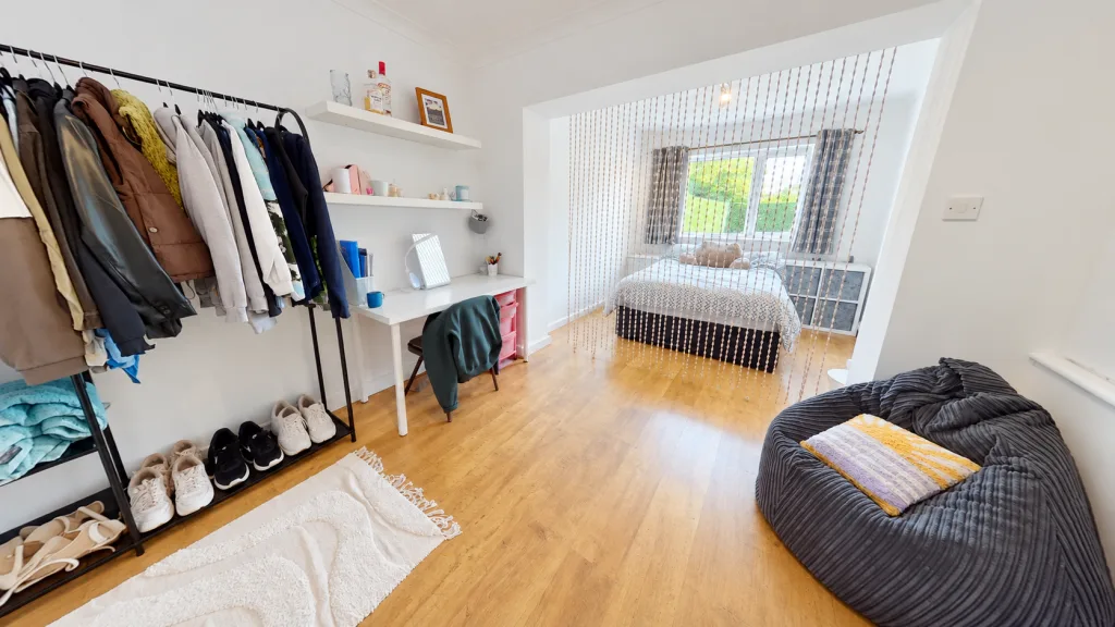 7 bedroom semi-detached house for rent