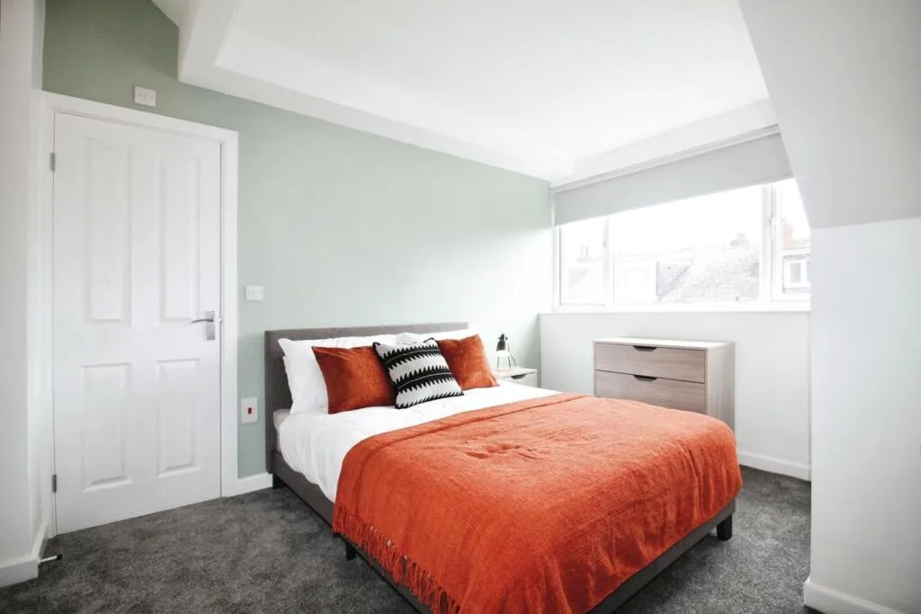 6 bedroom terraced house for rent