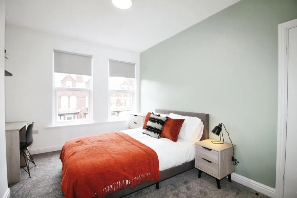 6 bedroom terraced house for rent
