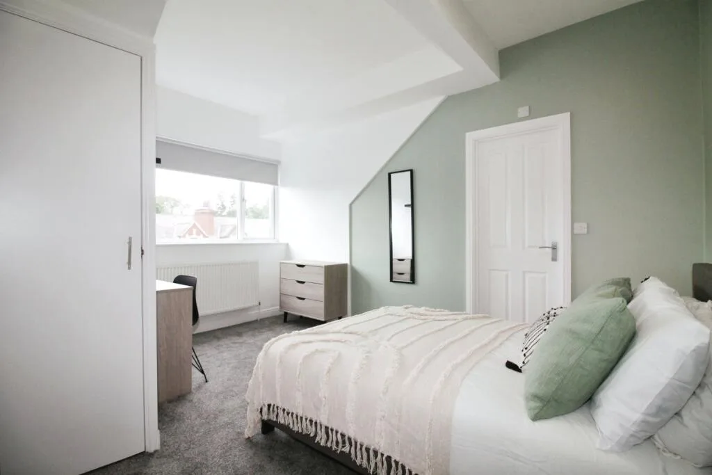 6 bedroom terraced house for rent