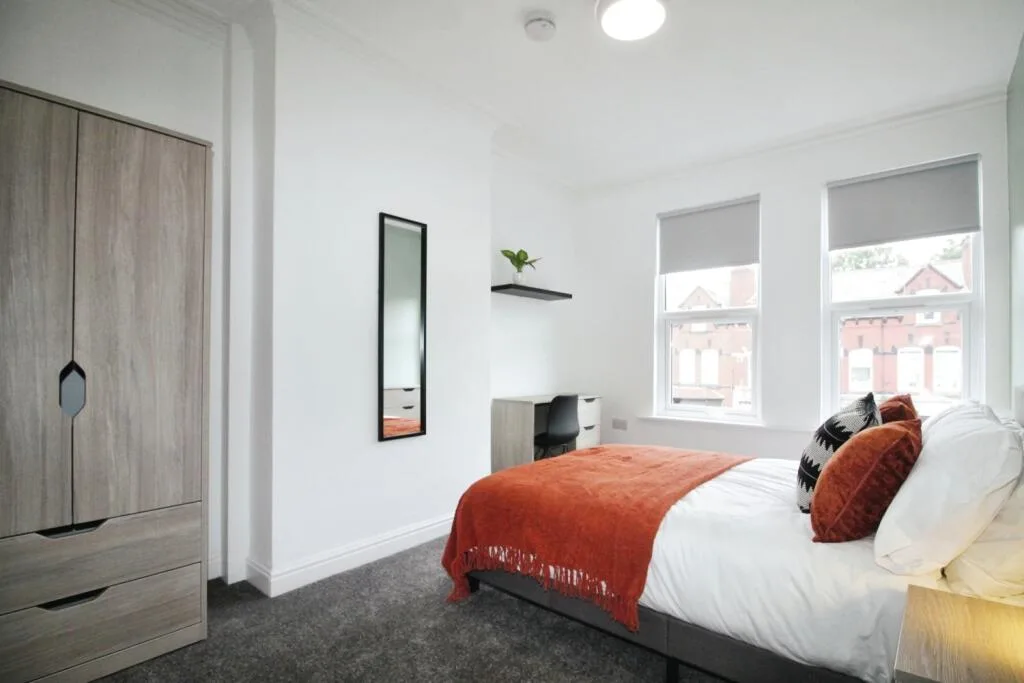 6 bedroom terraced house for rent