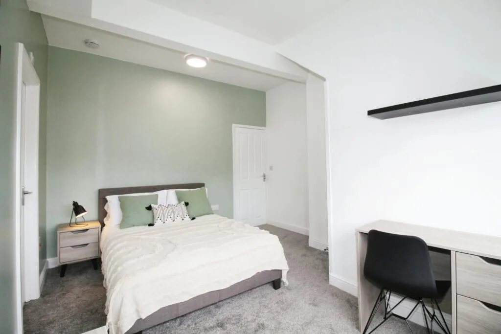 6 bedroom terraced house for rent