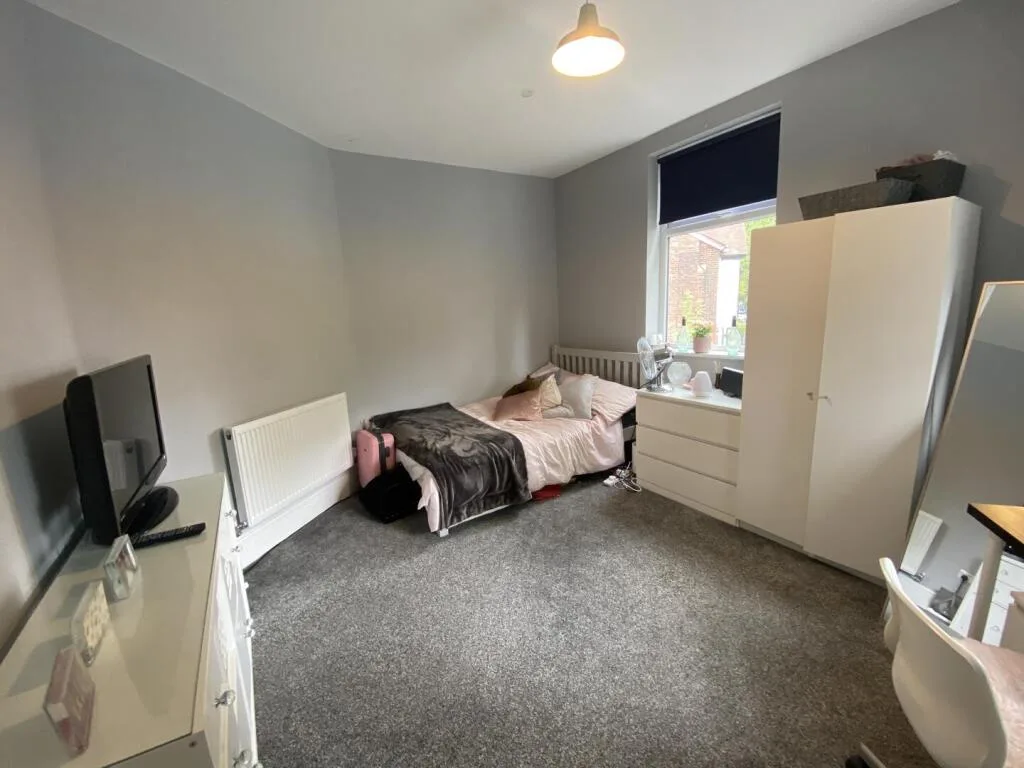 7 bedroom property for rent