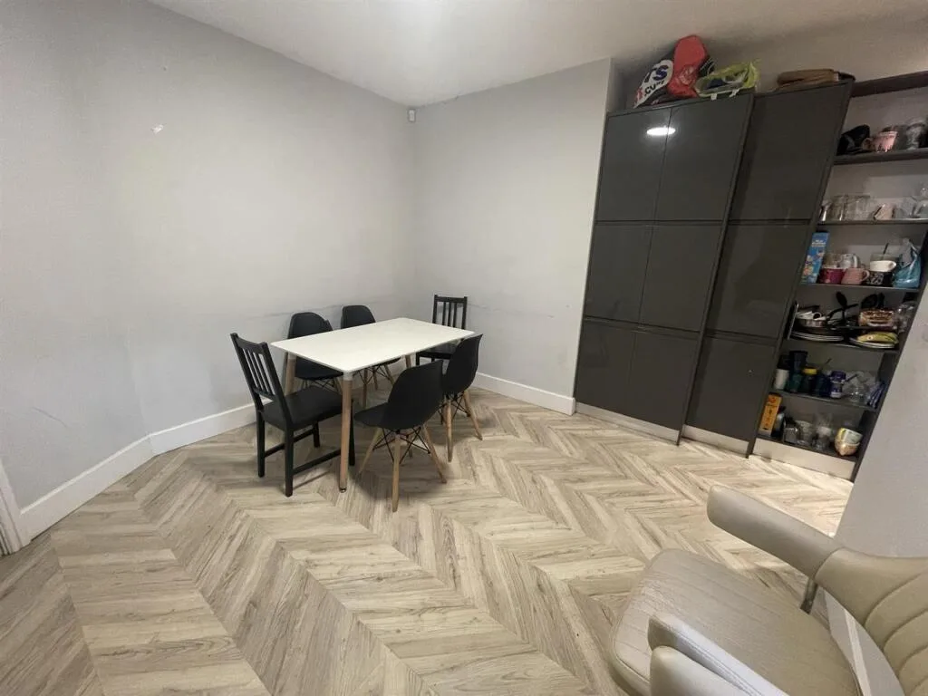 7 bedroom property for rent