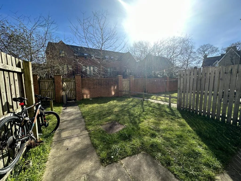7 bedroom property for rent