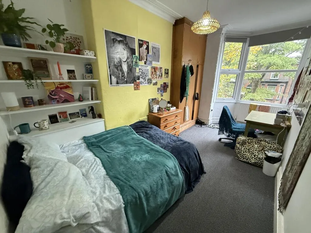 8 bedroom property for rent