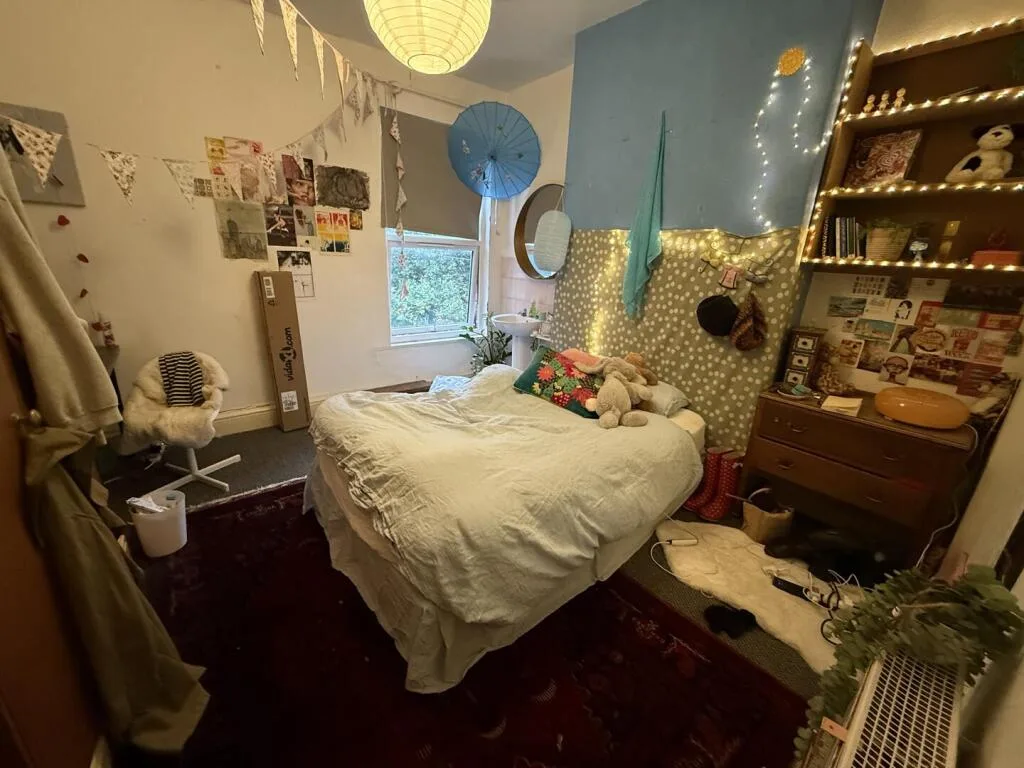 8 bedroom property for rent