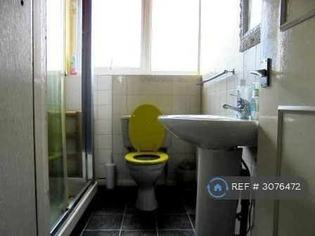 8 bedroom terraced house for rent