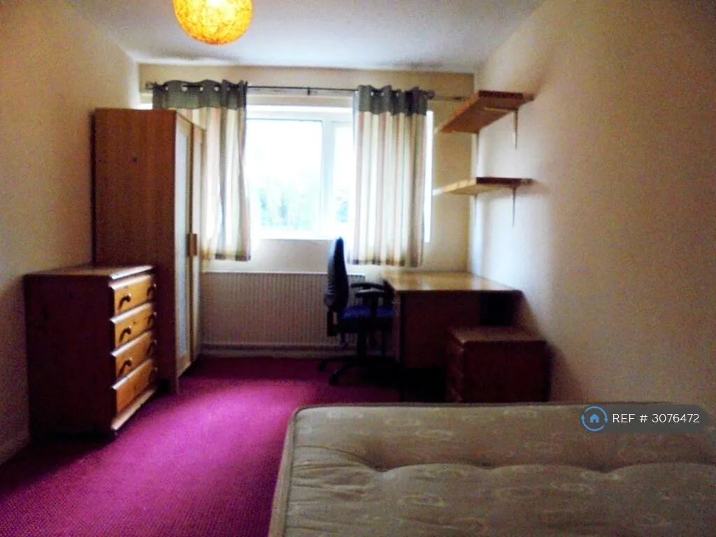 8 bedroom terraced house for rent