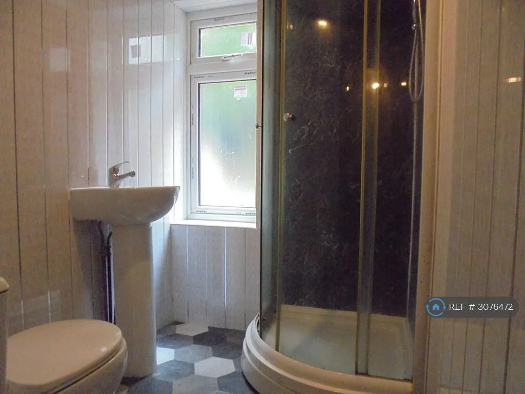 8 bedroom terraced house for rent