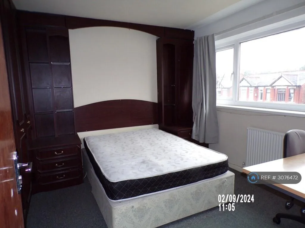 8 bedroom terraced house for rent