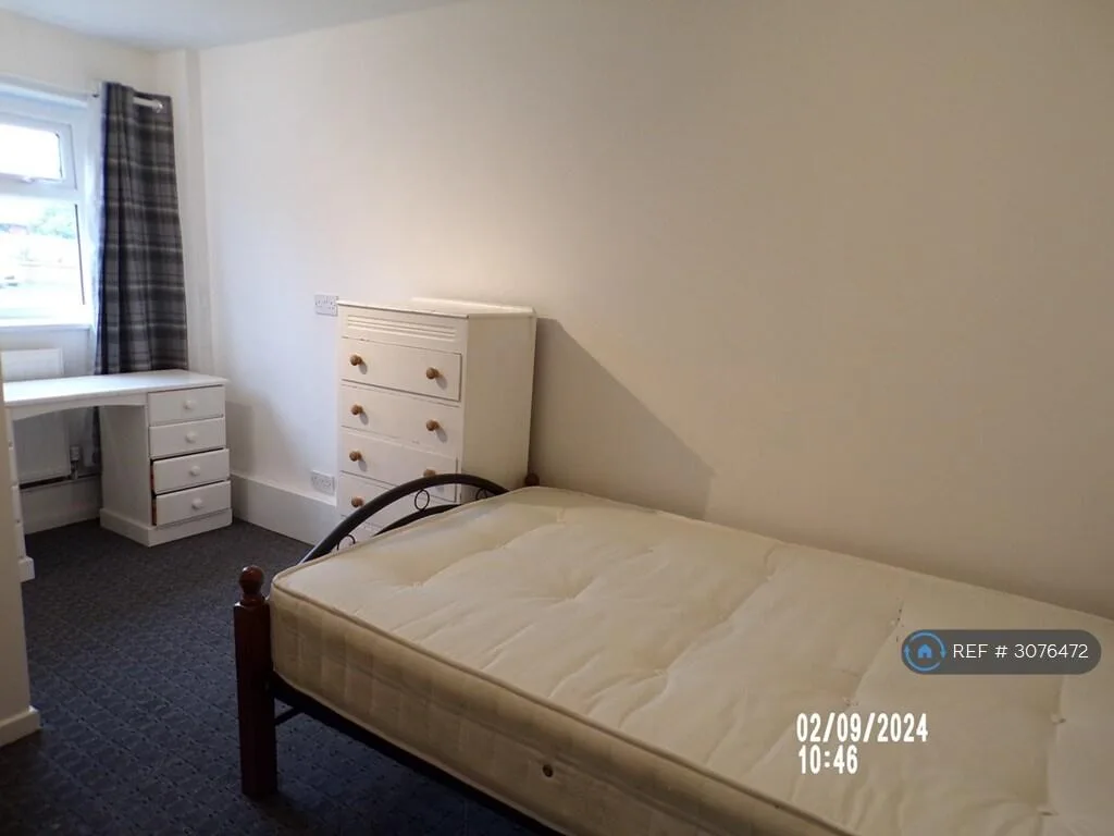 8 bedroom terraced house for rent