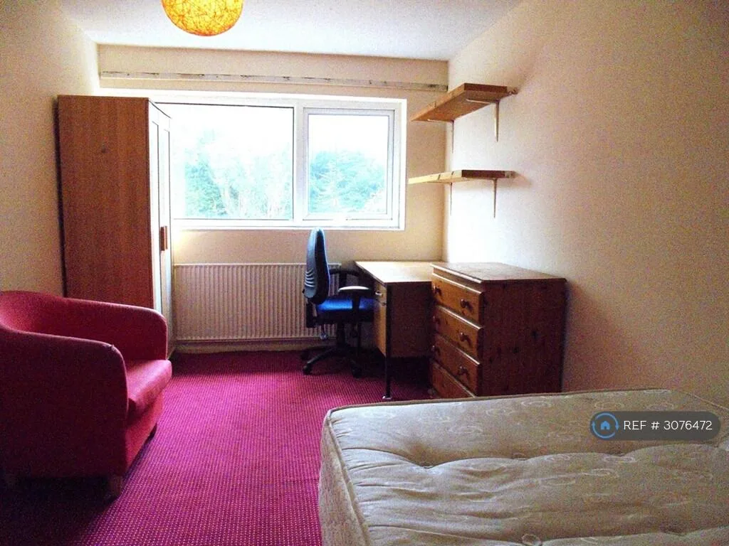 8 bedroom terraced house for rent