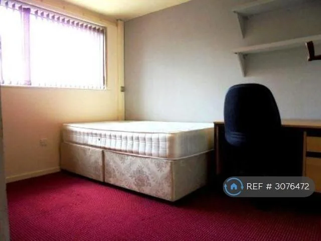 8 bedroom terraced house for rent