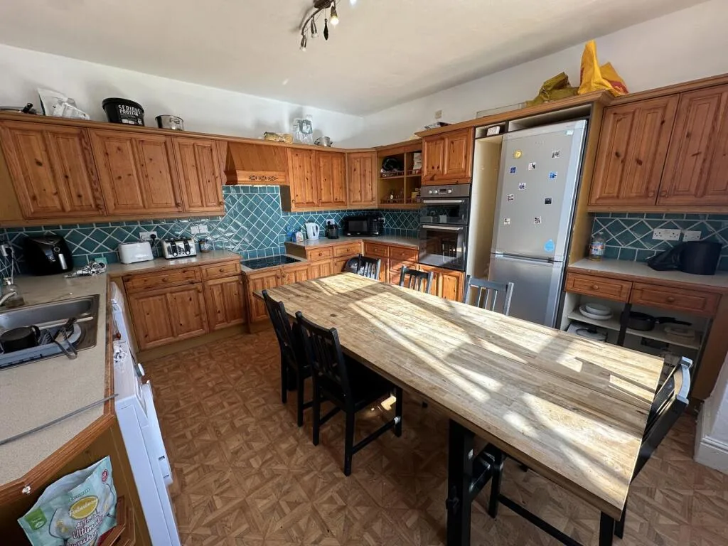 7 bedroom property for rent