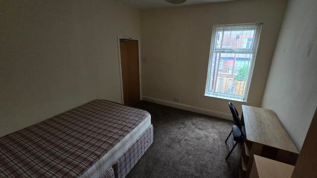 5 bedroom terraced house for rent