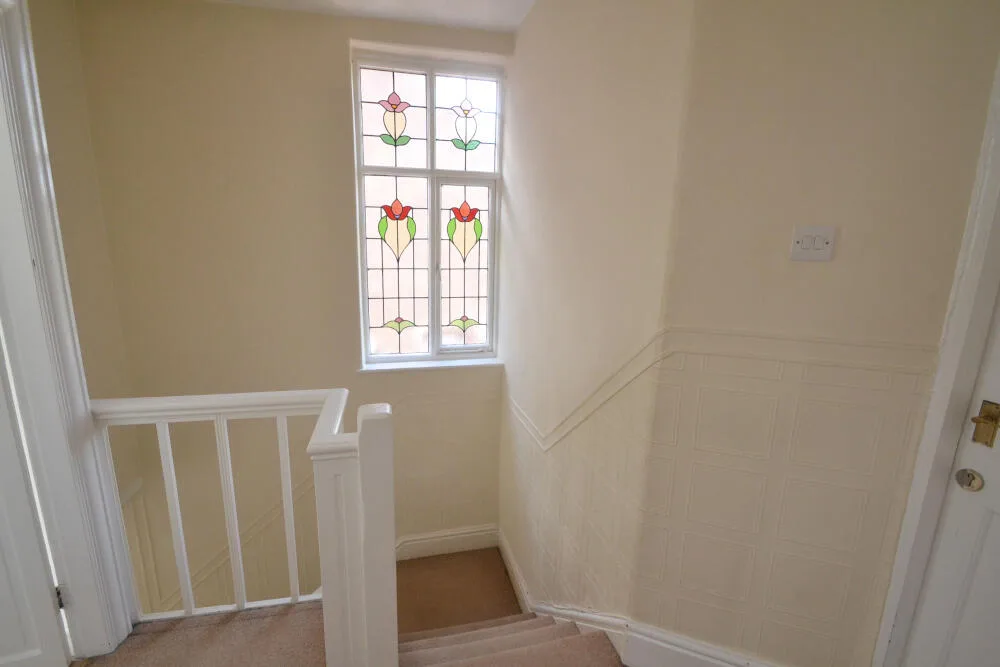 5 bedroom semi-detached house for rent