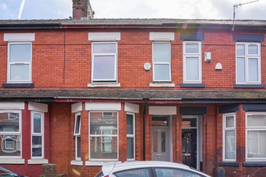 5 bedroom terraced house for rent