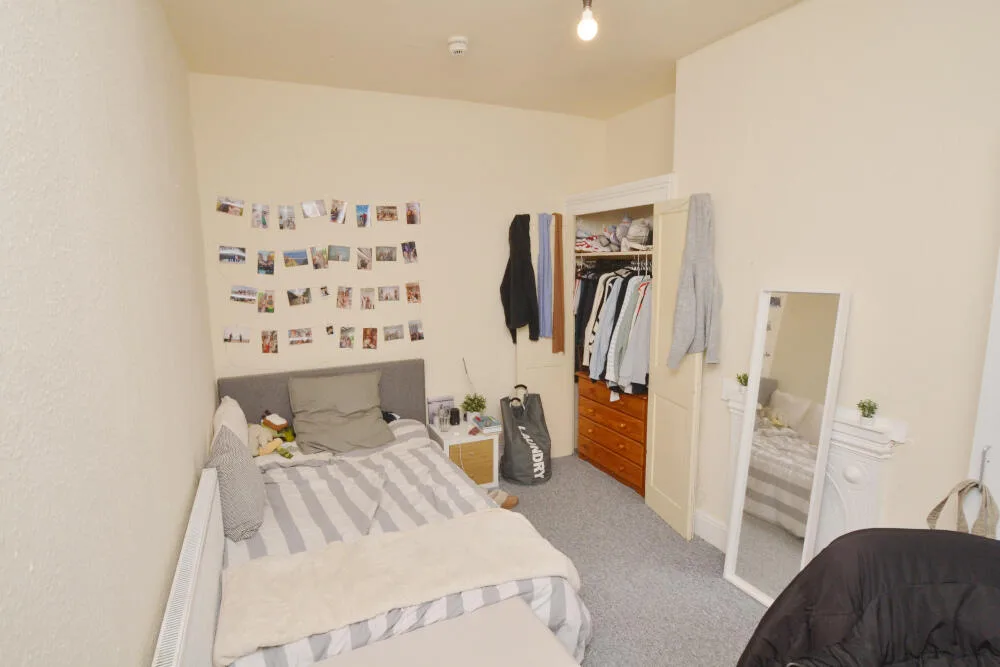 5 bedroom terraced house for rent