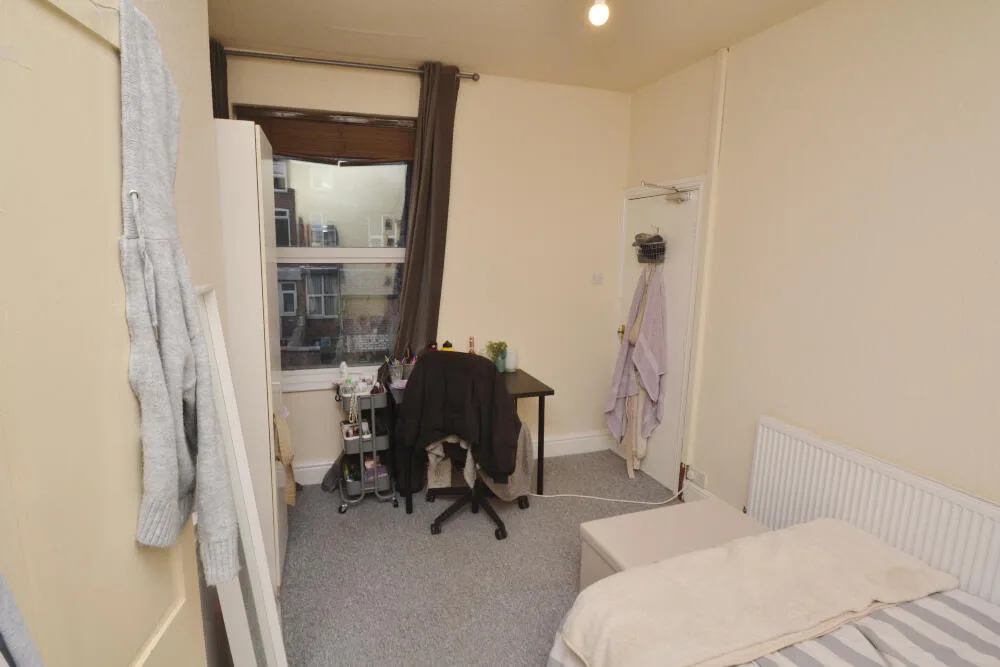 5 bedroom terraced house for rent