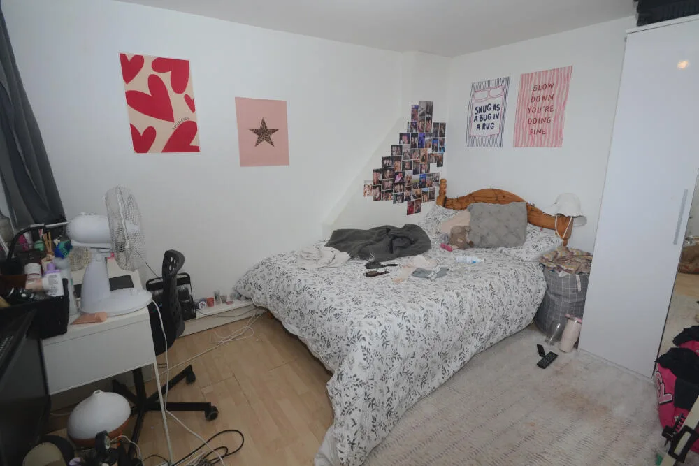 5 bedroom terraced house for rent