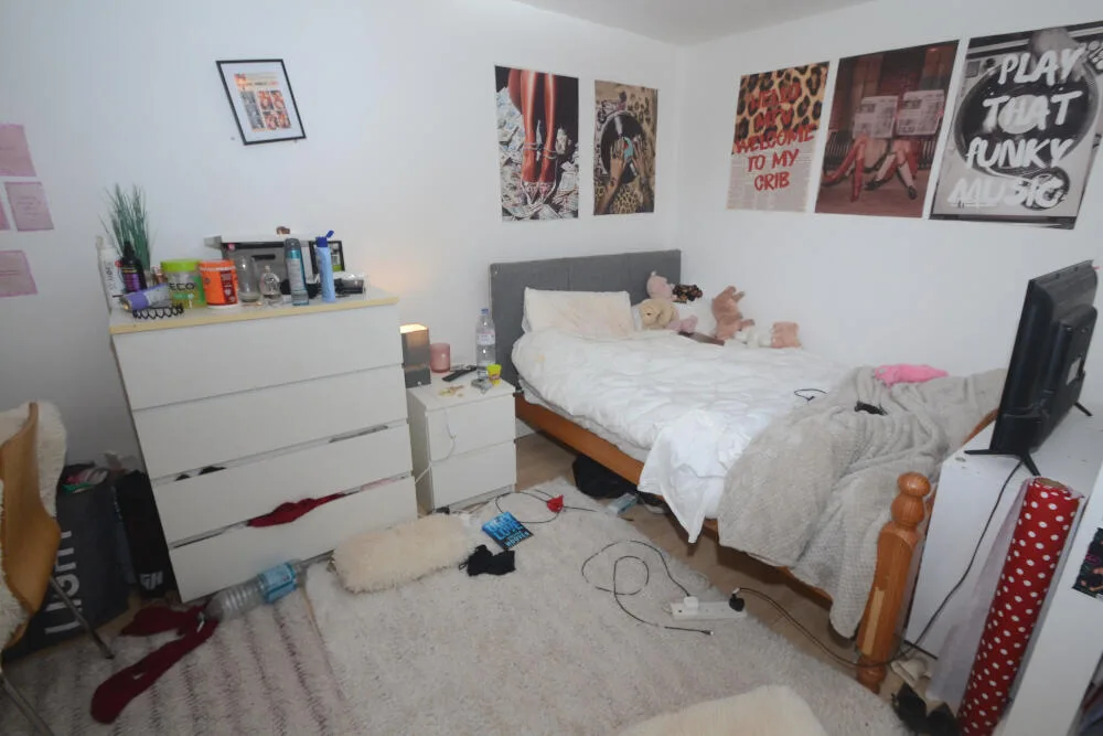 5 bedroom terraced house for rent