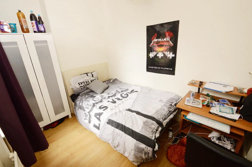 5 bedroom terraced house for rent