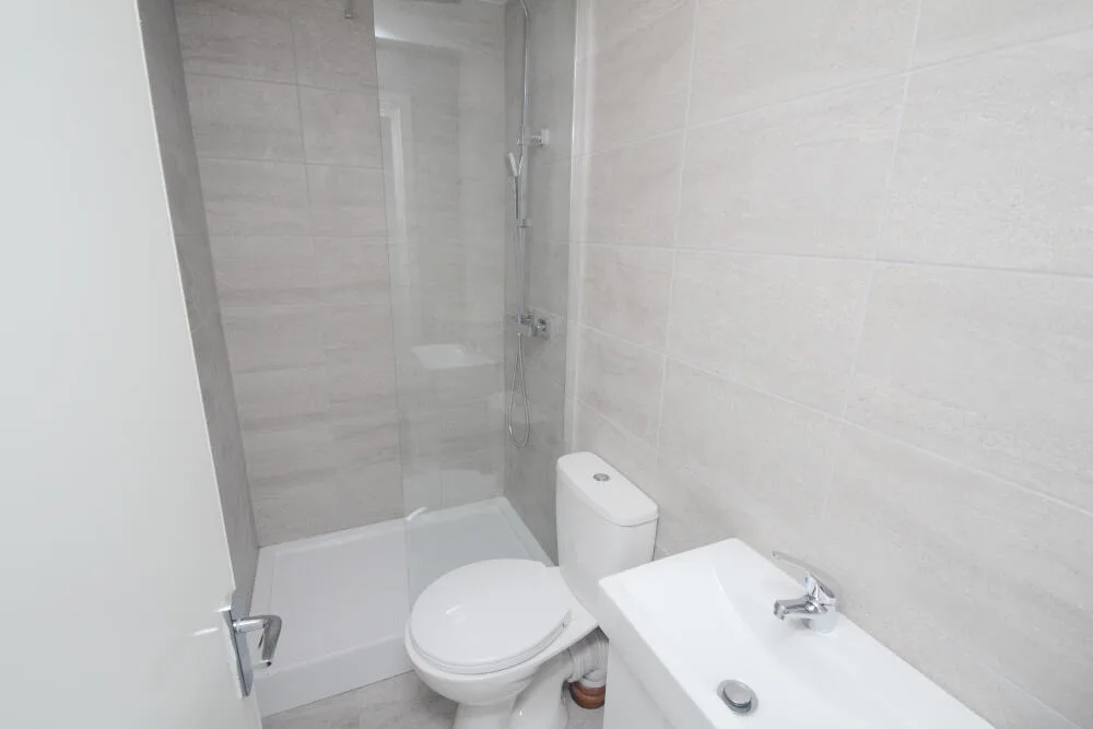 5 bedroom terraced house for rent